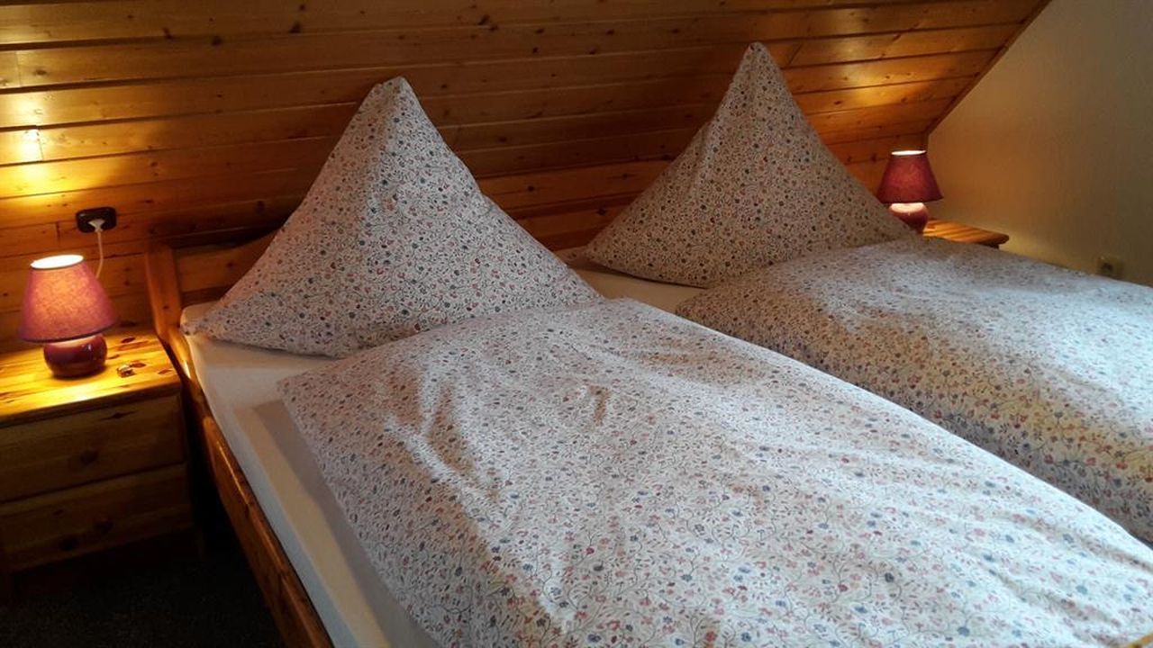 Schlafzimmer mit Doppelbett Schlafzimmer mit Doppelbett